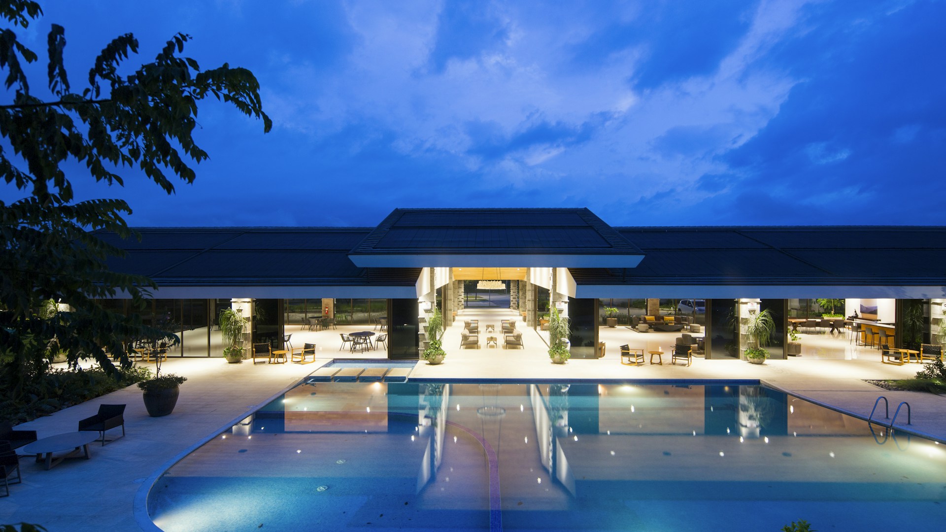 Luxury Hotel